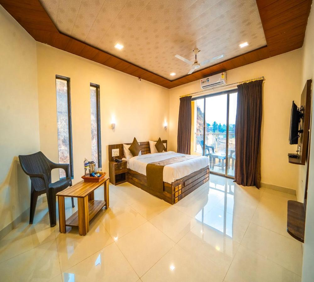 Mahābaleshwar Vrindavan Resort מראה חיצוני תמונה