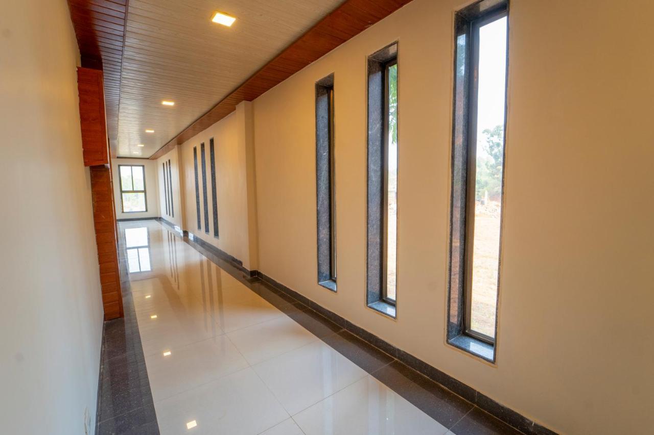 Mahābaleshwar Vrindavan Resort מראה חיצוני תמונה
